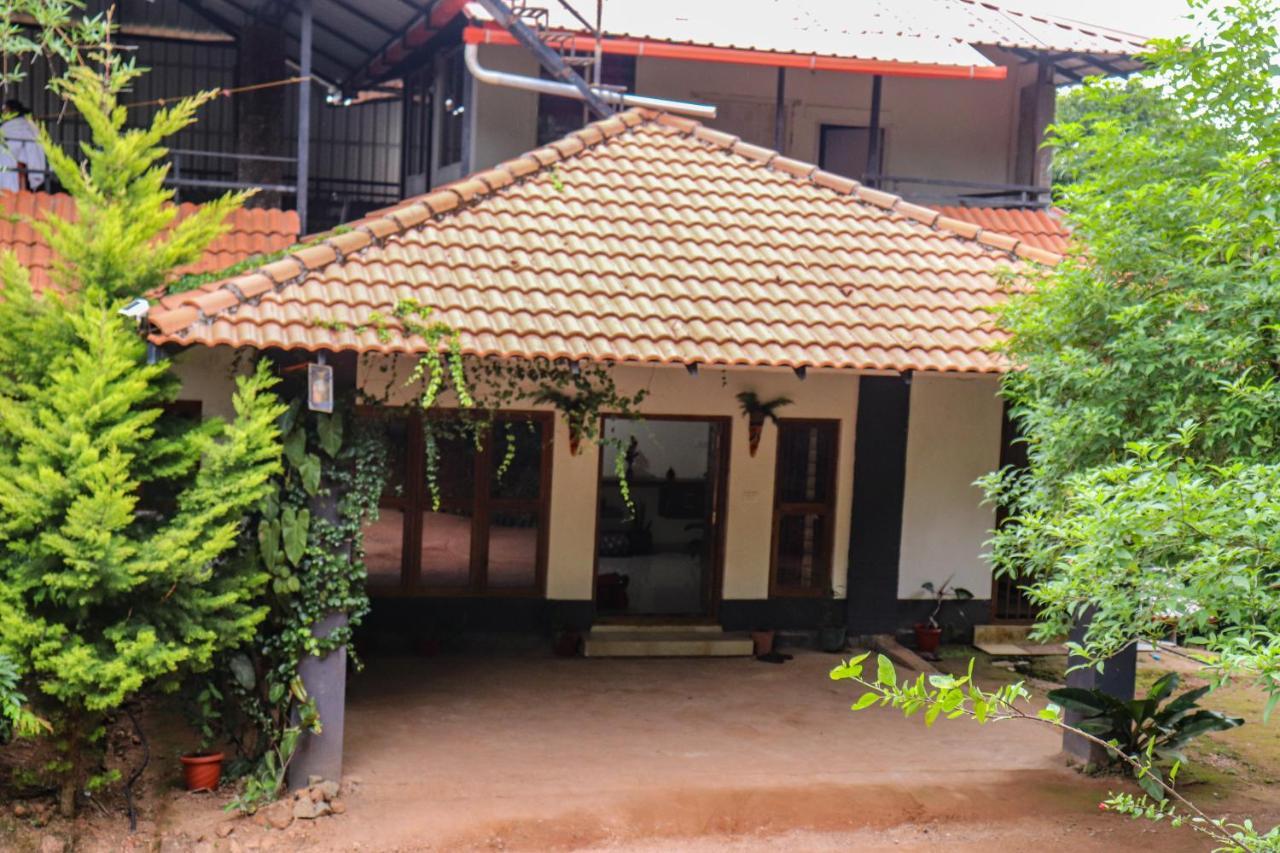 Coorg Nature Breeze Home Stay มาดิเครี ภายนอก รูปภาพ