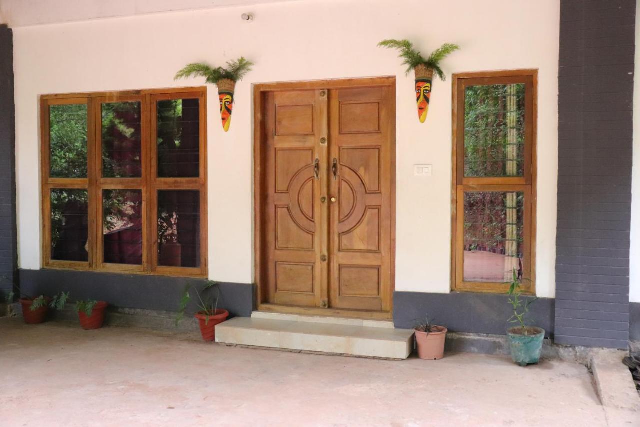 Coorg Nature Breeze Home Stay มาดิเครี ภายนอก รูปภาพ