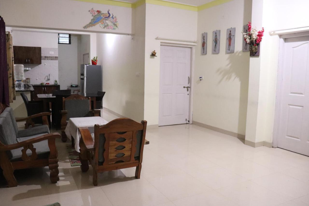 Coorg Nature Breeze Home Stay มาดิเครี ภายนอก รูปภาพ