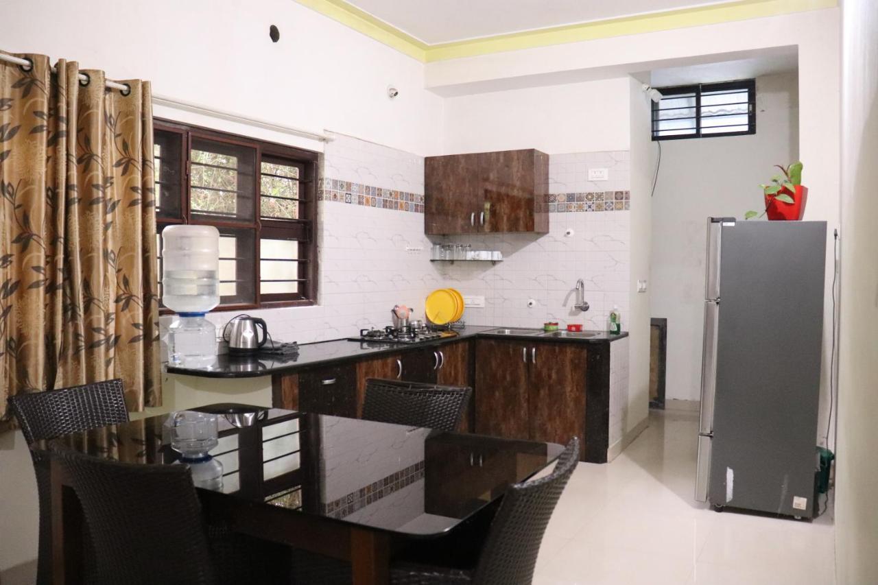 Coorg Nature Breeze Home Stay มาดิเครี ภายนอก รูปภาพ