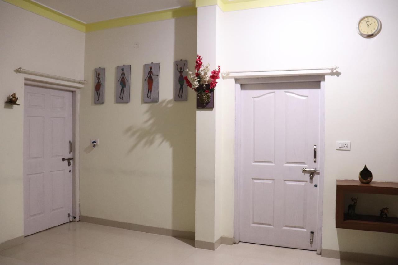 Coorg Nature Breeze Home Stay มาดิเครี ภายนอก รูปภาพ