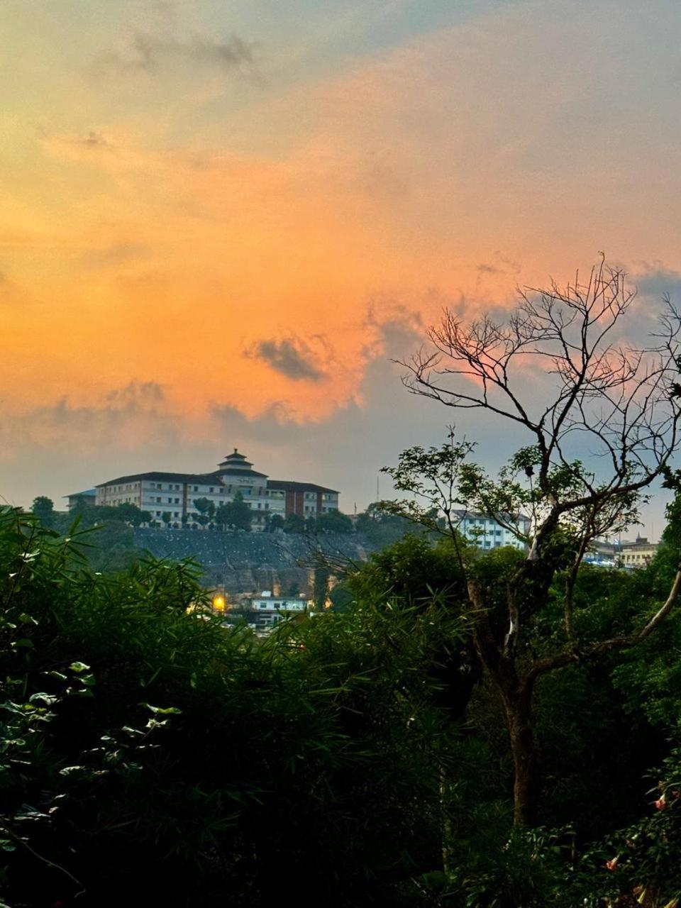 Coorg Nature Breeze Home Stay มาดิเครี ภายนอก รูปภาพ